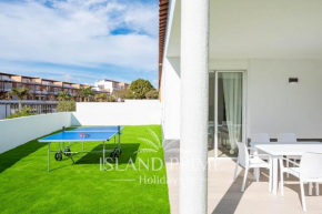 3x Bedroom Holiday House 100m from Ocean EBV10